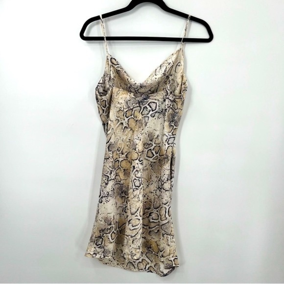 NWT J.O.A Breeana Beige Snake Print Satin Cowl Neck Slip Mini Dress Small - Picture 8 of 12
